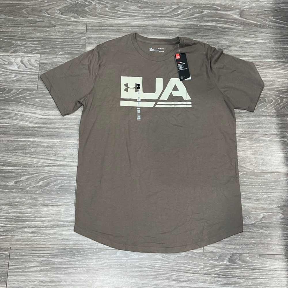 Under Armour t-shirt. Size XL. NWT